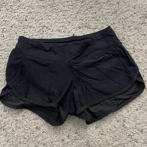 Lululemon speed up shorts 2.5in size 4